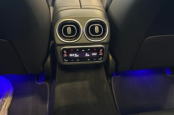 Mercedes-Benz C63 16 of 18