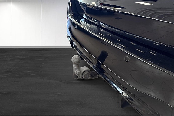 Mercedes-Benz C63 12 of 18