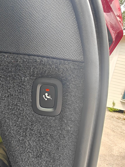 Volvo XC90 14 of 20