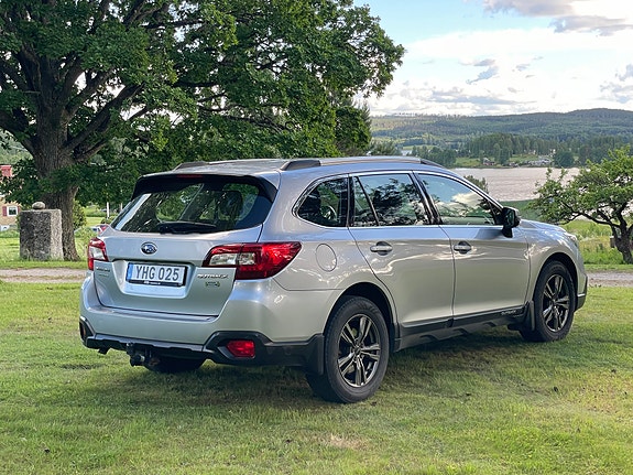 Subaru Outback 3 of 5