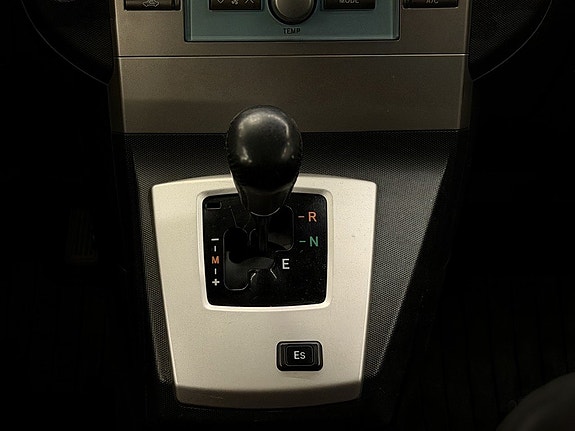 Toyota Corolla Verso 21 of 23