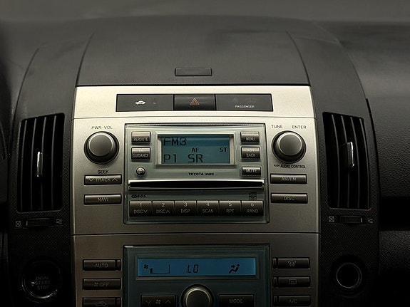 Toyota Corolla Verso 23 of 23