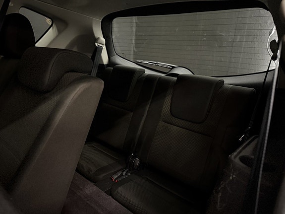 Toyota Corolla Verso 15 of 23