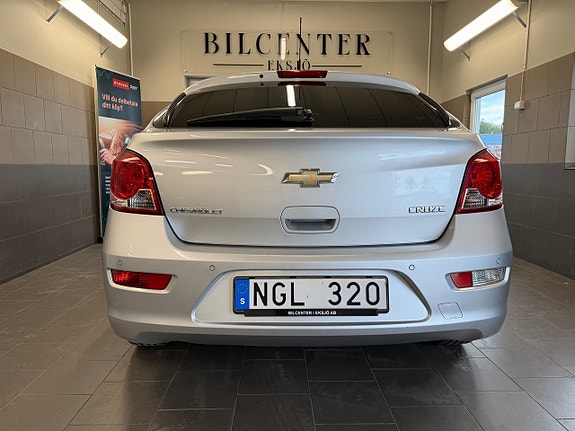 Chevrolet Cruze 5 of 5