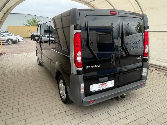 Renault Trafic 2 of 5