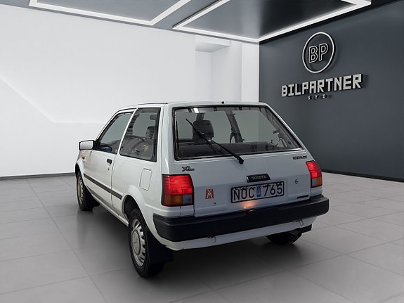 Toyota Starlet 6 of 13