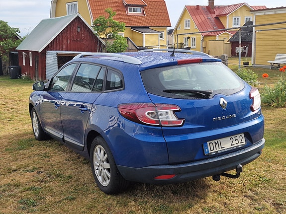 Renault Megane III 3 of 5