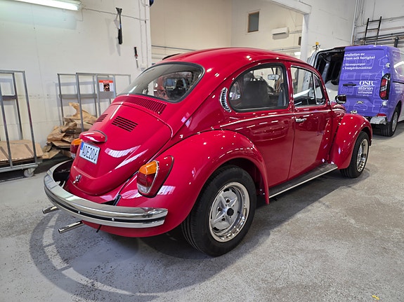 Volkswagen 1302 3 of 5