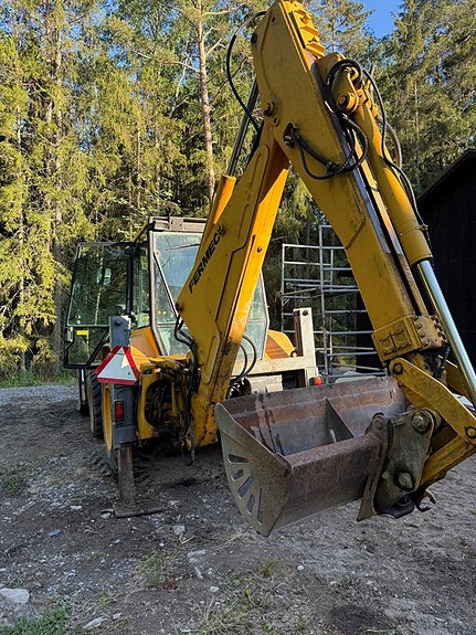 Fermec 860 traktorgrävare 3 of 5