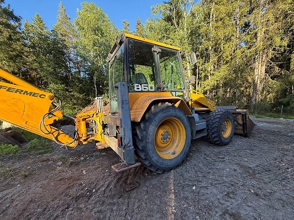 Fermec 860 traktorgrävare 2 of 5