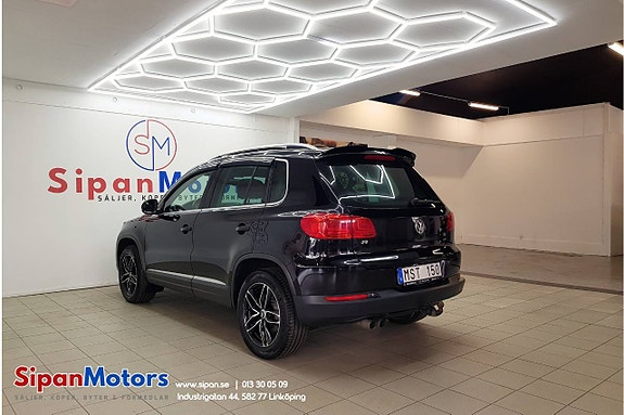 Volkswagen Tiguan 4 of 28