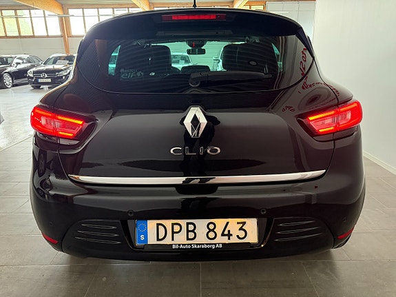 Renault Clio 21 of 22