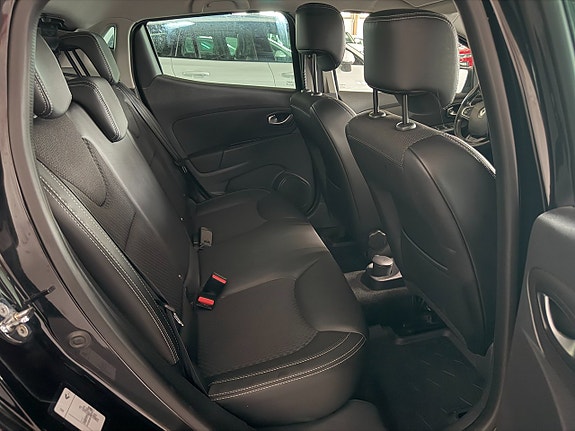 Renault Clio 10 of 22