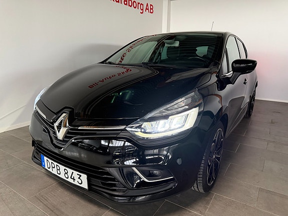 Renault Clio 22 of 22