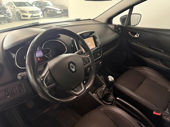 Renault Clio 16 of 22