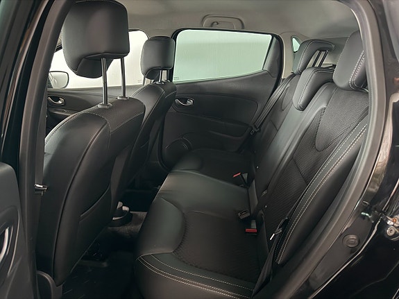 Renault Clio 14 of 22