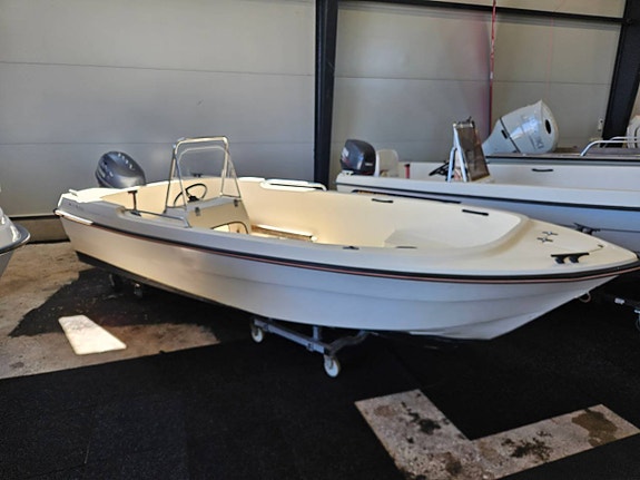 Uttern 4502 med Yamaha F25 9 of 9
