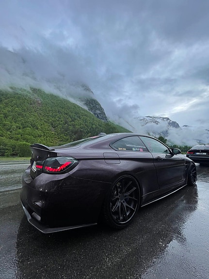 BMW M4 6 of 6