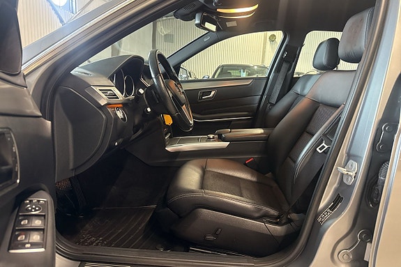 Mercedes-Benz E250 14 of 23