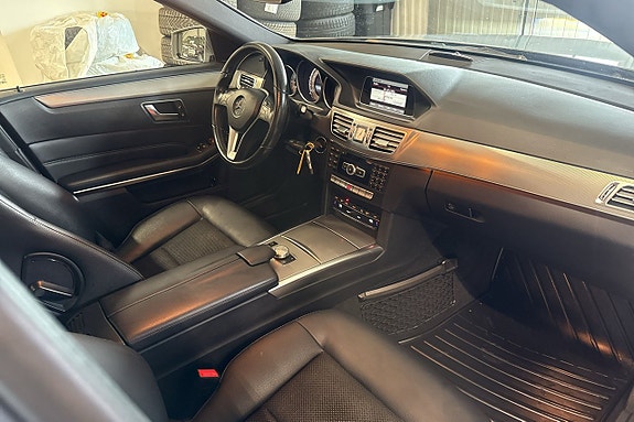 Mercedes-Benz E250 18 of 23