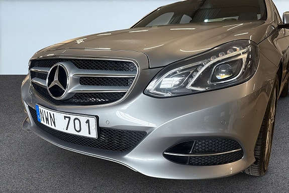 Mercedes-Benz E250 9 of 23