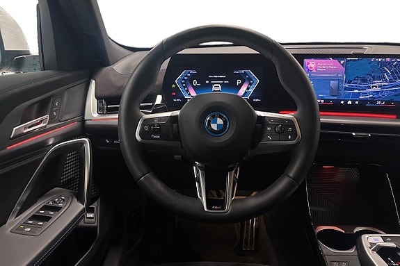 BMW iX2 9 of 18
