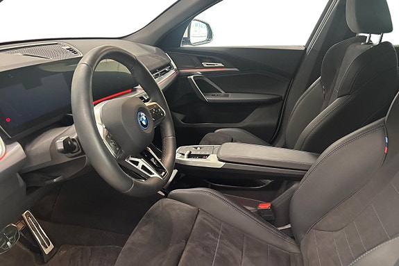 BMW iX2 12 of 18
