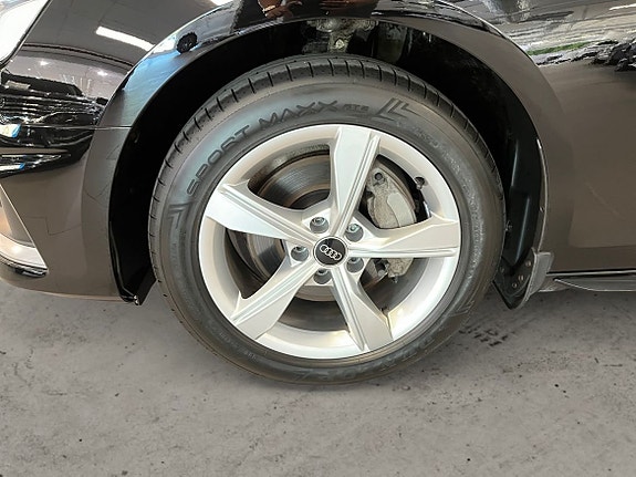 Audi A4 6 of 19