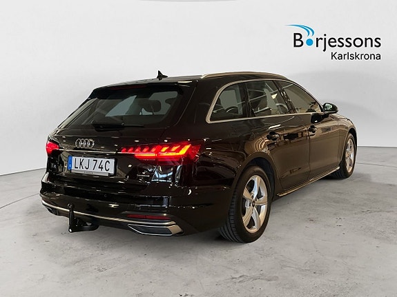 Audi A4 3 of 19