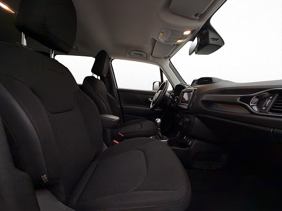 Jeep Renegade 24 of 30