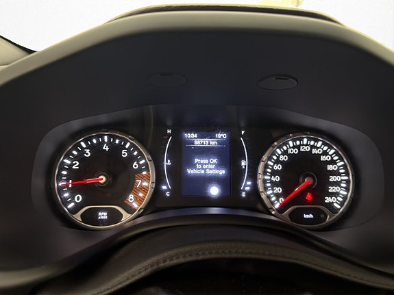 Jeep Renegade 14 of 30