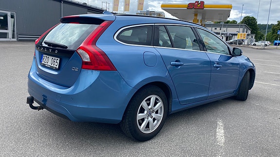 Volvo V60 4 of 5