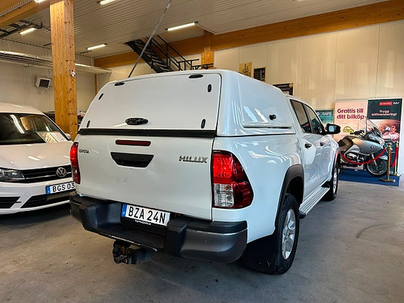 Toyota HiLux 6 of 25