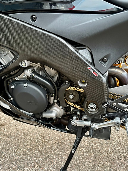 Aprilia RSV4 1000 RR 2018 16 of 23