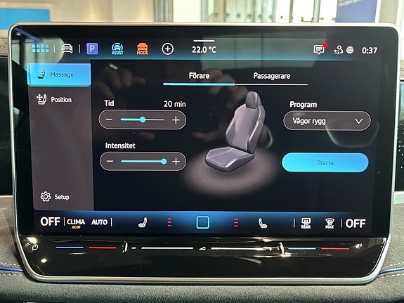 Volkswagen Passat 13 of 15