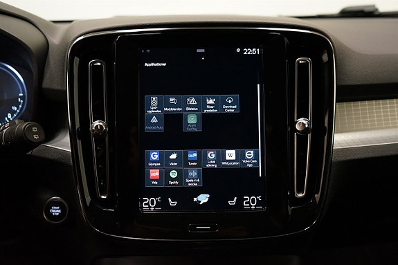 Volvo XC40 17 of 22