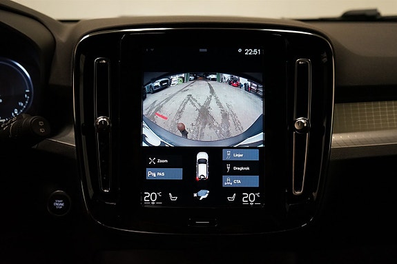 Volvo XC40 15 of 22