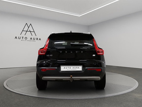 Volvo XC40 5 of 22