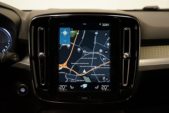 Volvo XC40 16 of 22