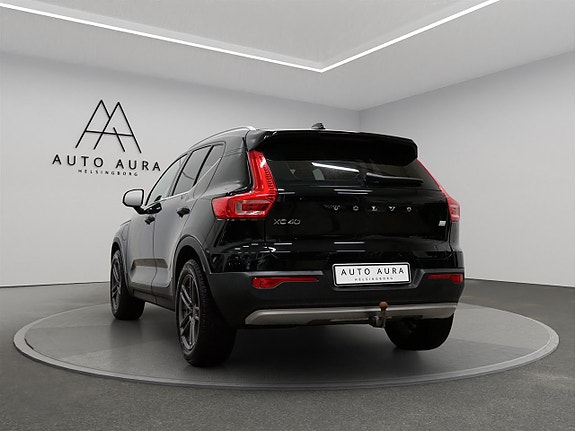 Volvo XC40 6 of 22