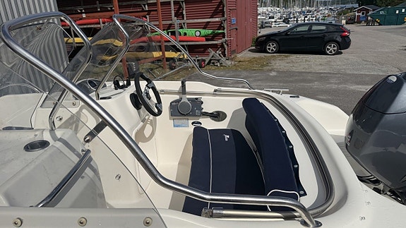 Yamarin 50 TC - Yamaha F60 6 of 9