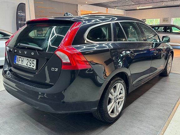 Volvo V60 5 of 5