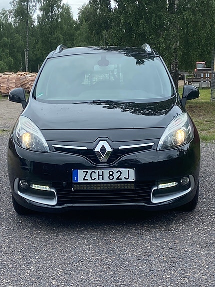 Renault Grand Scenic III 5 of 5