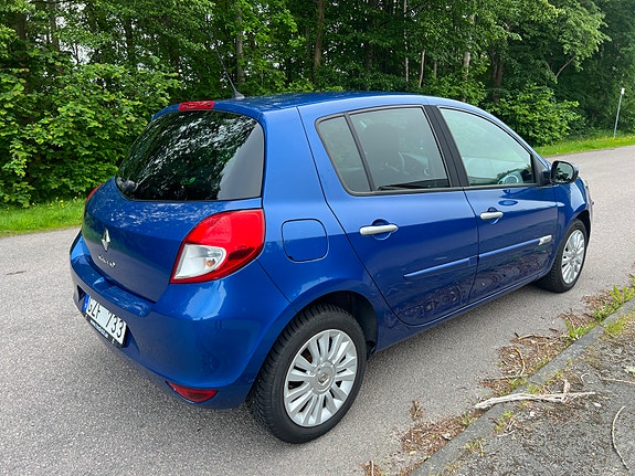 Renault Clio 2 of 5