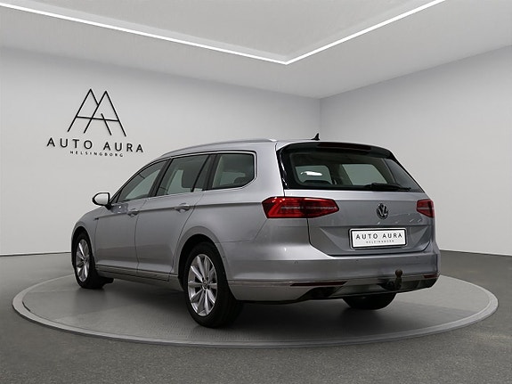 Volkswagen Passat 6 of 22