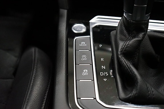 Volkswagen Passat 13 of 22