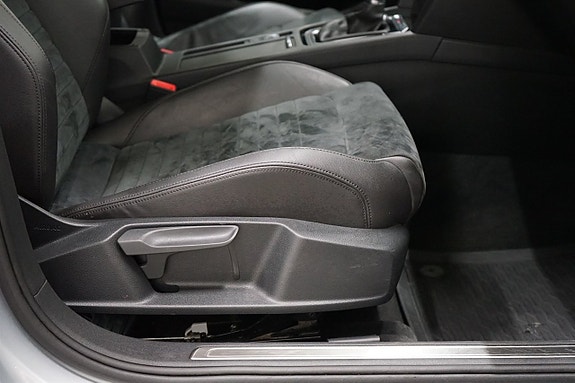 Volkswagen Passat 20 of 22