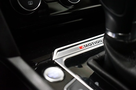 Volkswagen Passat 14 of 22