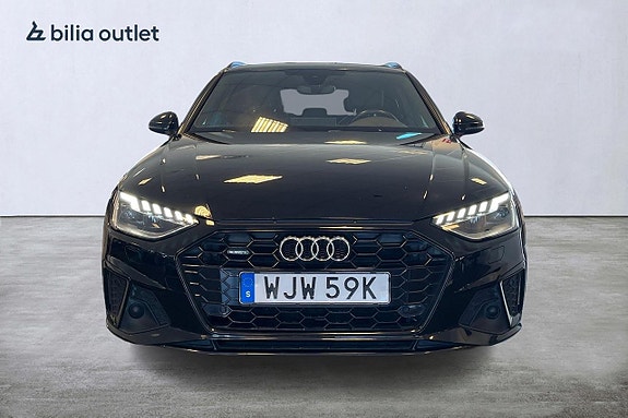 Audi A4 9 of 29
