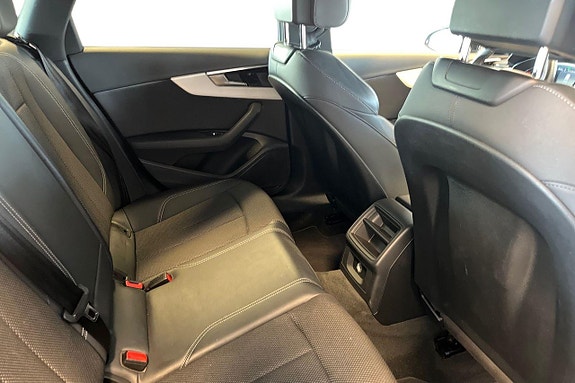 Audi A4 25 of 29